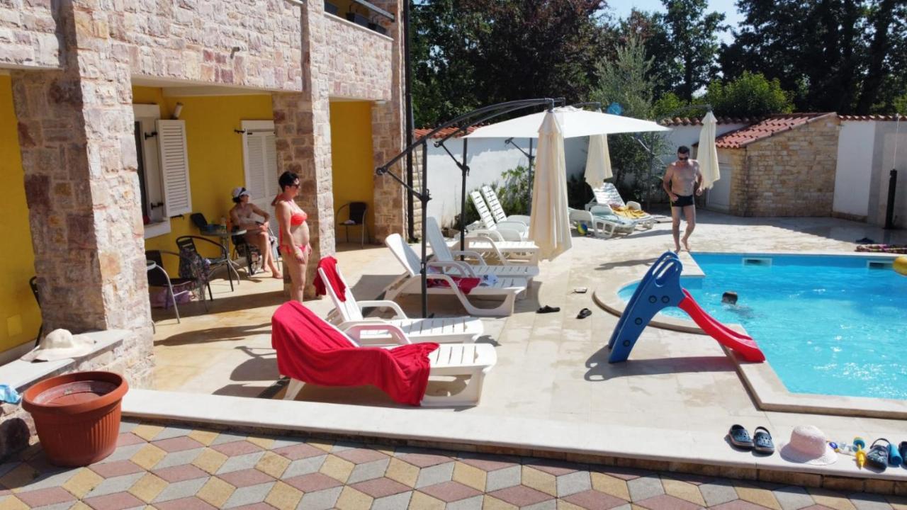 Apartments Villa Mimi Višnjan Exterior foto